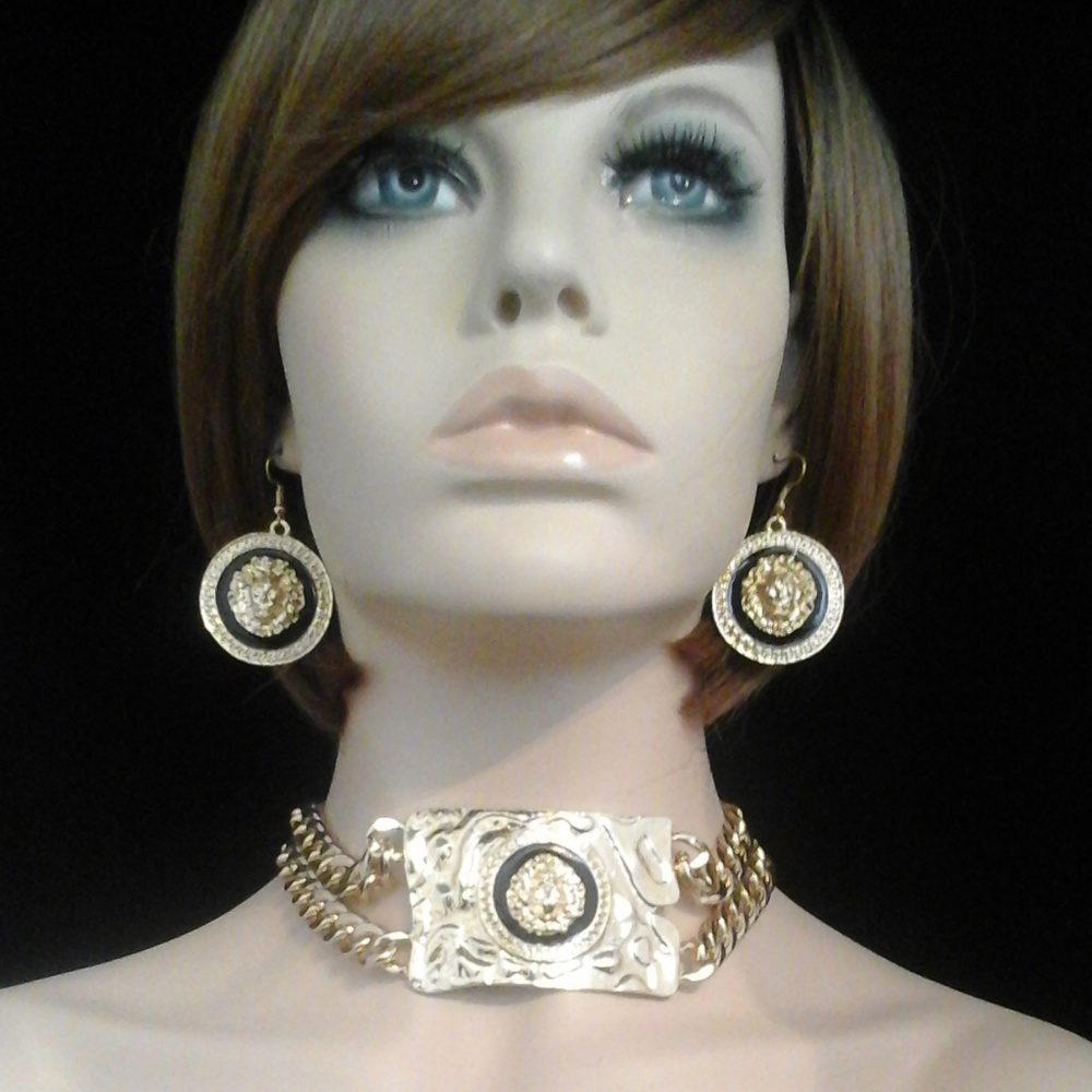Chunky Gold Plated Metal Lion Pendant Necklace Set